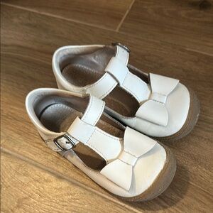 L’amour White girls Shoes with Bow Detail